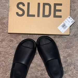Adidas yeezy slide size 8
